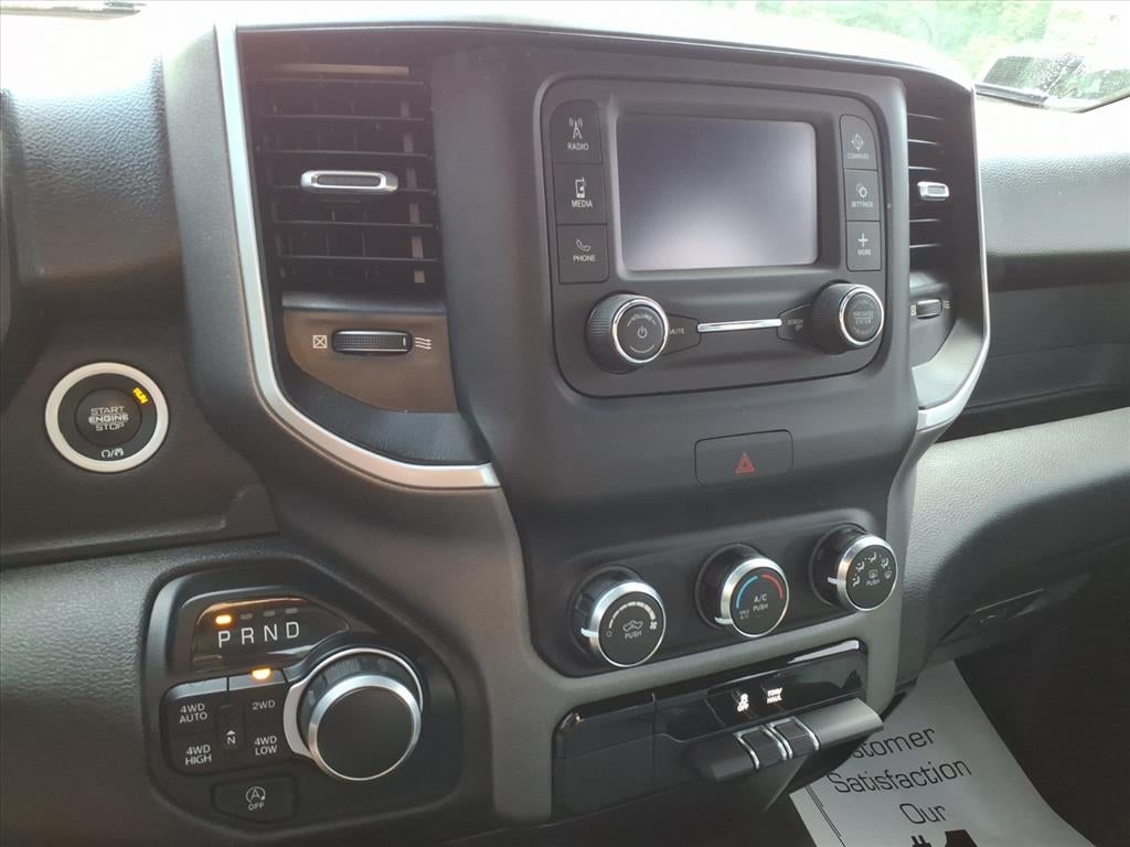 2022 RAM 1500 Big Horn Quad Cab 4x4 6'4" Box