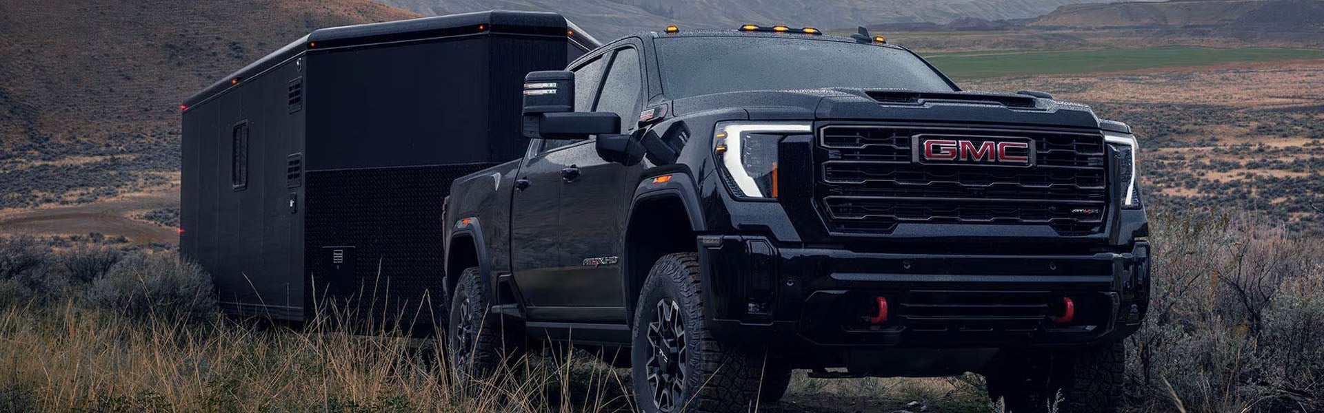 2026 GMC Sierra 2500 HD towing trailer